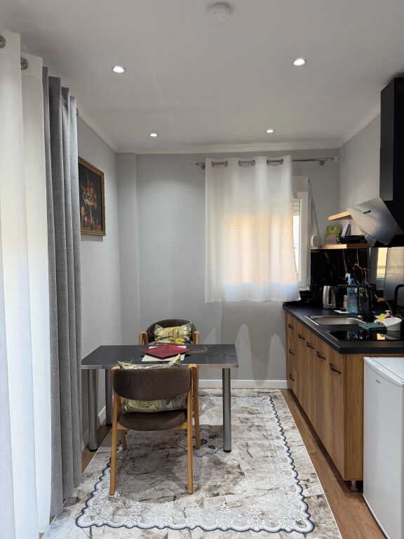 Apartament/studio me qera