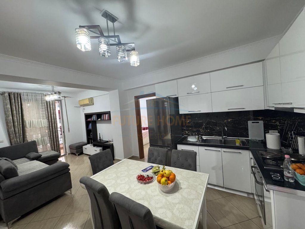 Shitet, Apartament 3+1+2, Unaza e Re,Tirane
