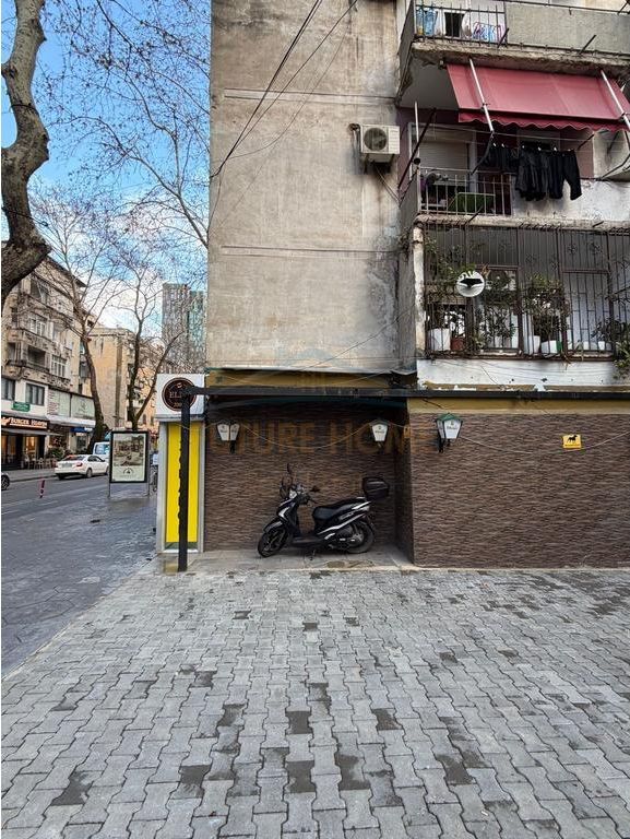 Shitje, Ambient Komercial, Myslym Shyri, Tirane
