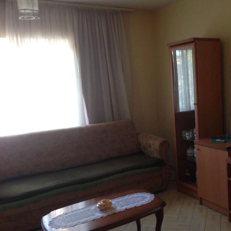 For rent 1+1 Ballet School