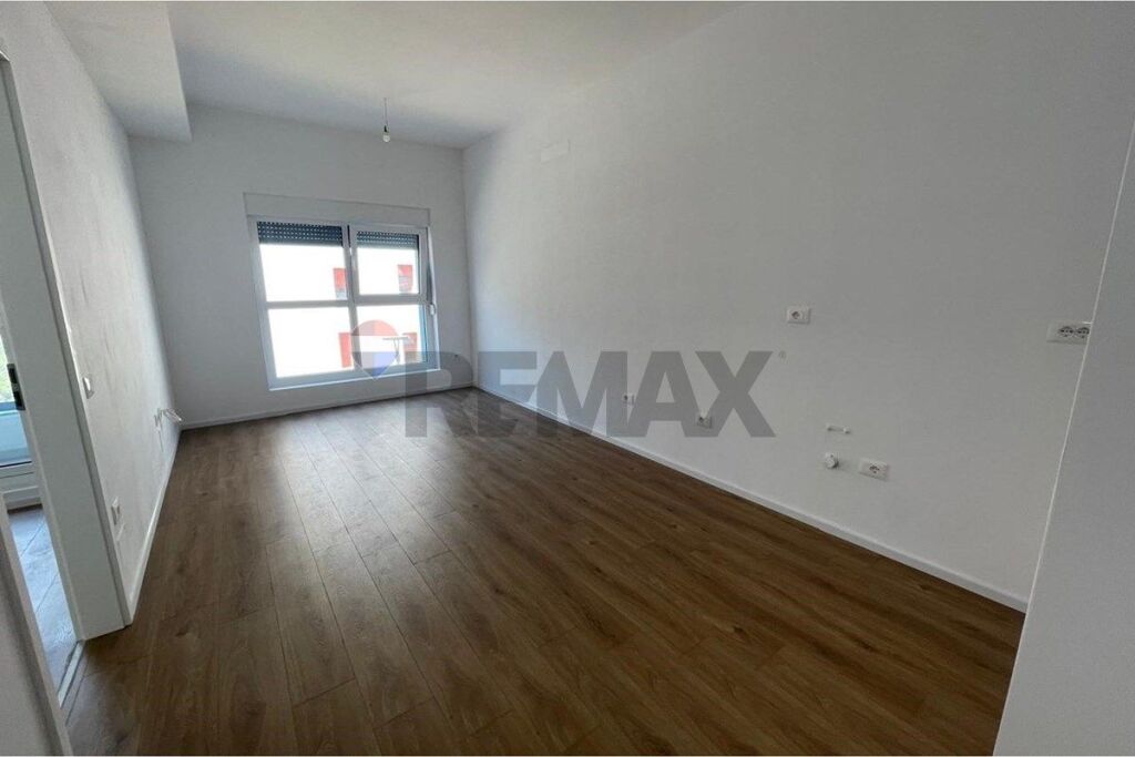 Apartament - Për Shitje - Kompleksi Mangalem, Tiranë