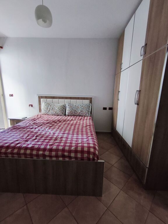 Apartament 1+1 me qira në Rrota e Kuqe, Durrës