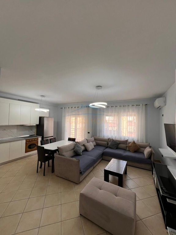 Qera , Apartament 2+1+2 , Qender , Tirane