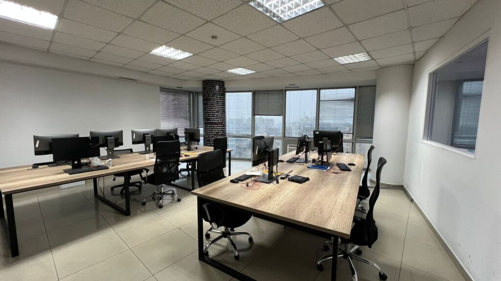Office space for rent at Selvia!