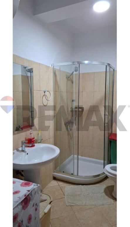 2+1 for rent, Kodra e Diellit