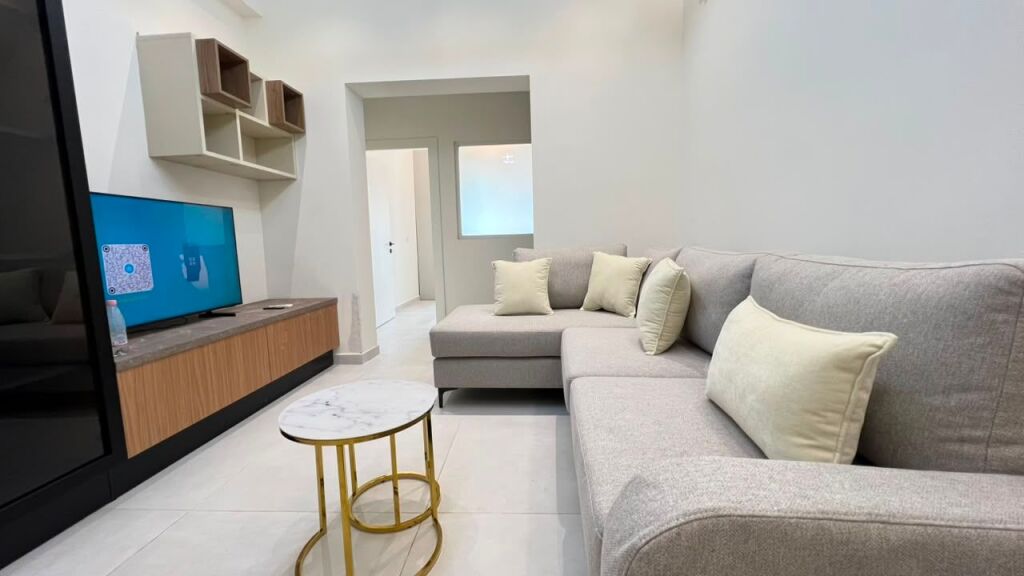 Apartament 2+1 me qira tek Rruga e Dibres