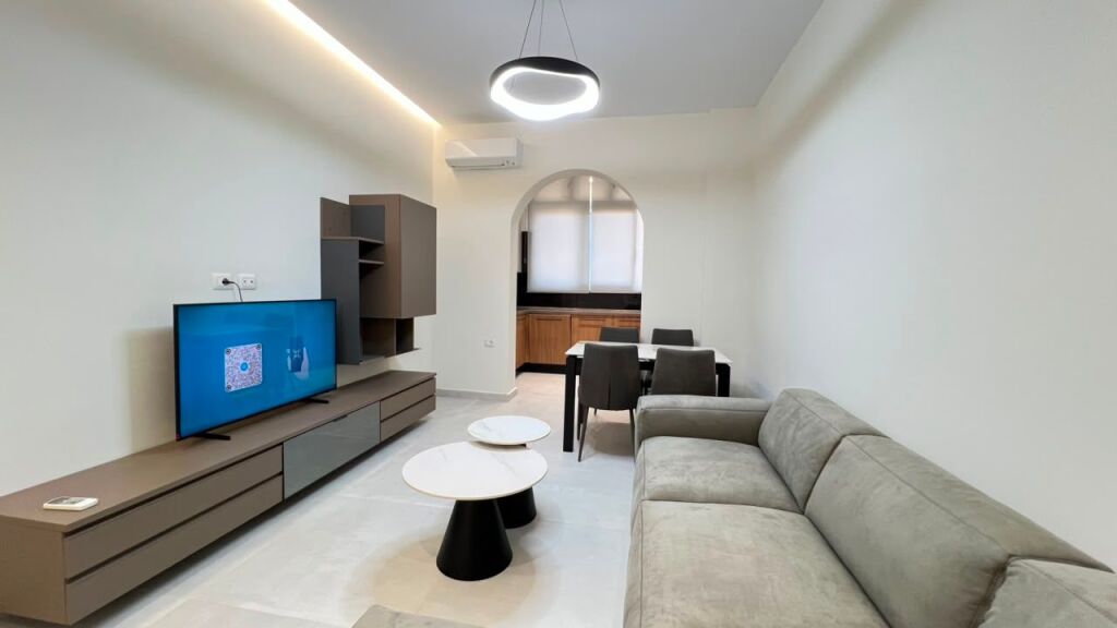Apartament 1+1 me qira tek Medreseja