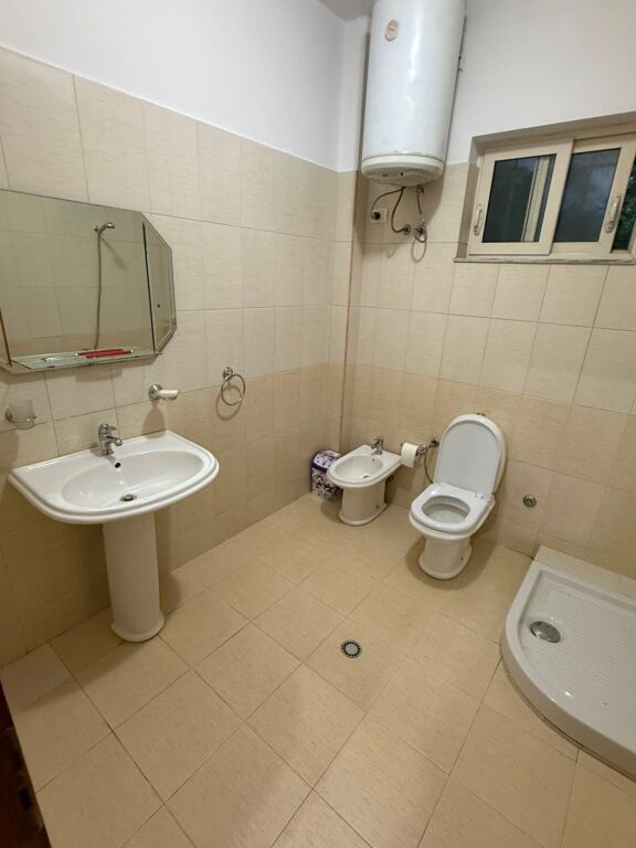 Apartament 1+1 me qera tek 5 Maji