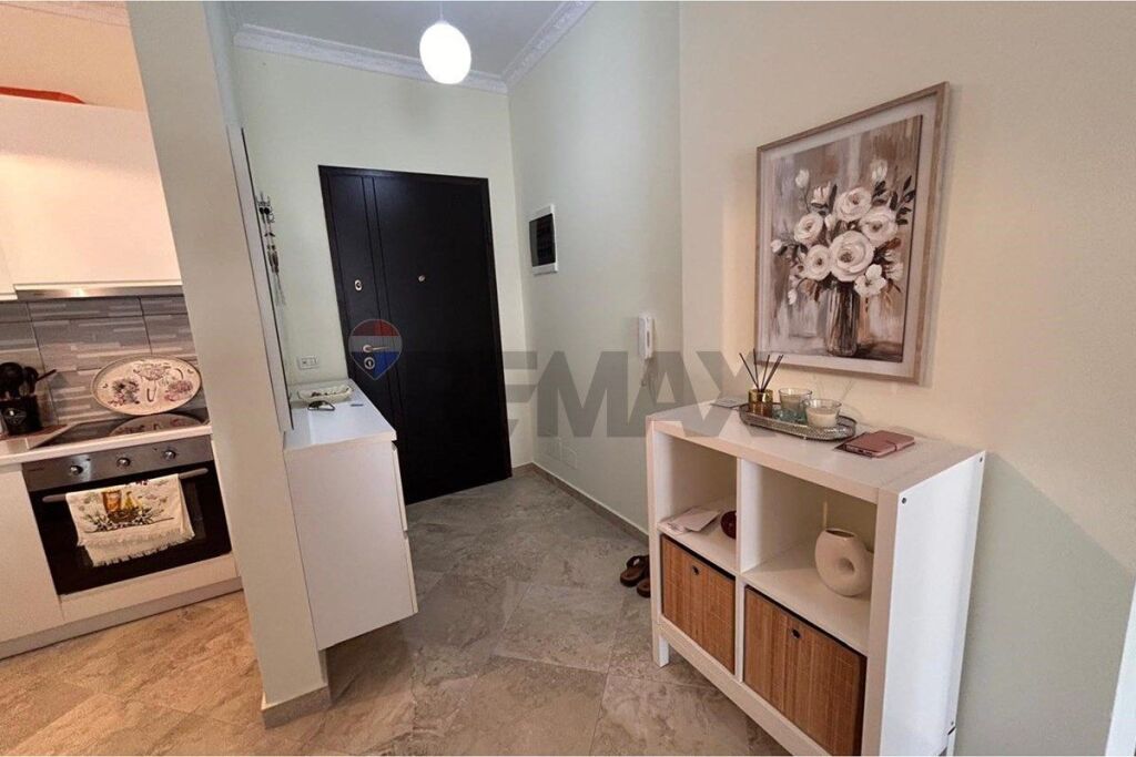 🏡 APARTMENT 2+1 FOR RENT – VLORË
