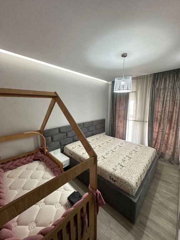 AFFITTASI APPARTAMENTO 1+1 VICINO ALL'ACQUEDOTTO, DURRES