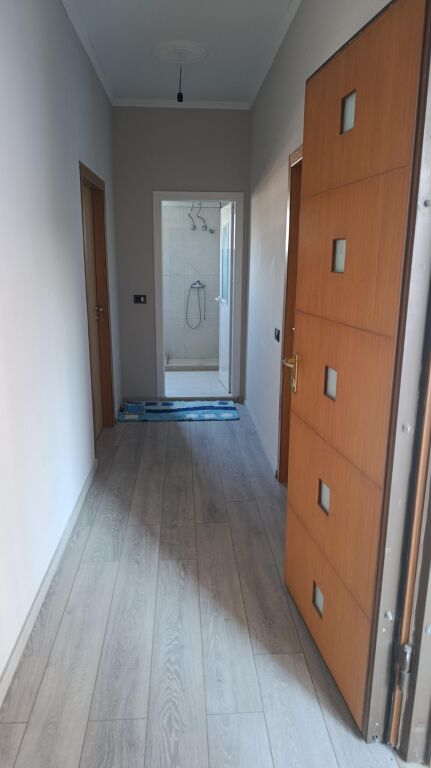 APPARTAMENTO 1+1. 40000 LEKE. VIA 5 MAJI