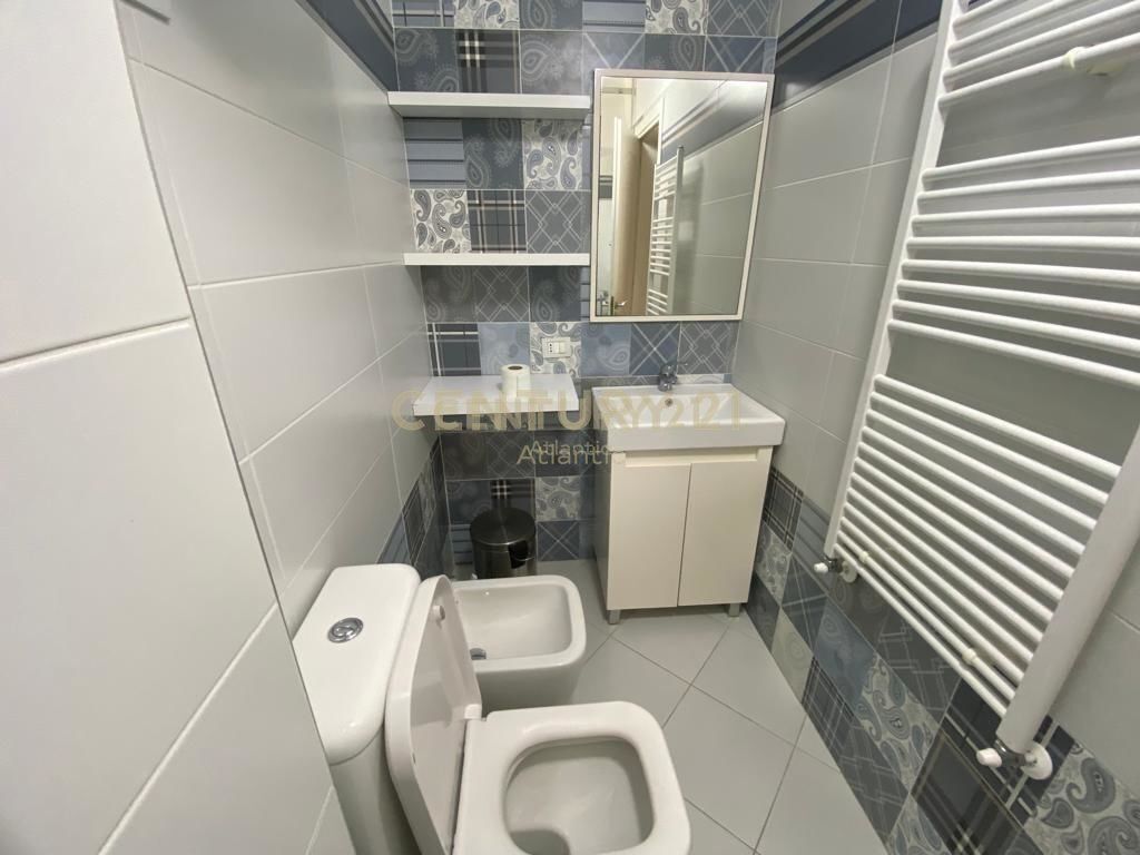 Duplex 2+1 me Pamje Deti me Qira – Rrota e Kuqe, Plazh, Durrës