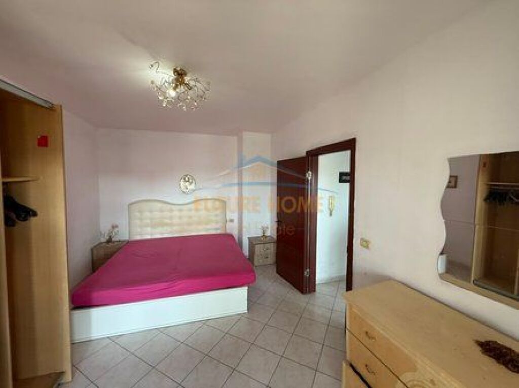 Shitet, Apartament 1+1,Laprakë,Tiranë