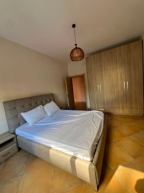 Jepet apartament me qera 2+1