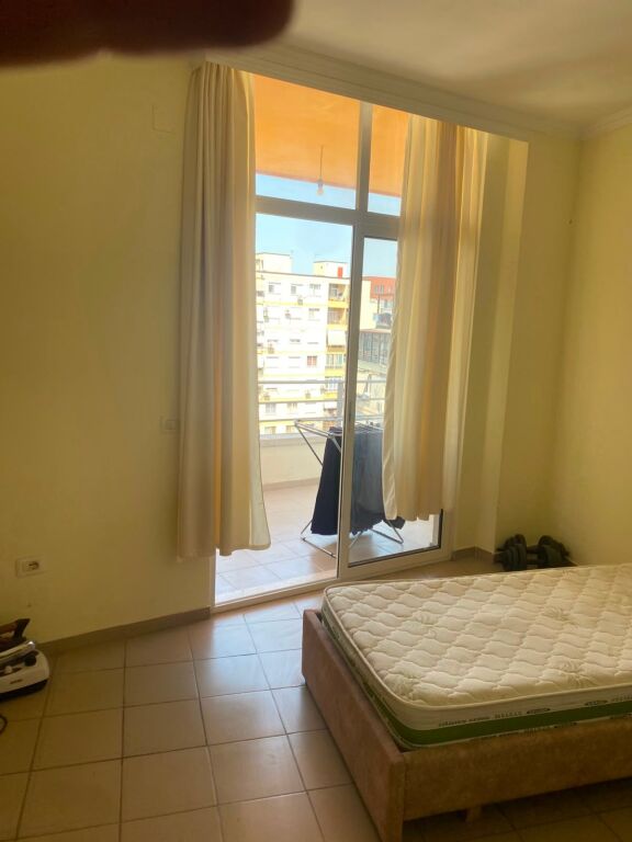🏡 JEPET ME QIRA – APARTAMENT 2+1 💰 Çmimi: 50,000 Lekë/muaj
