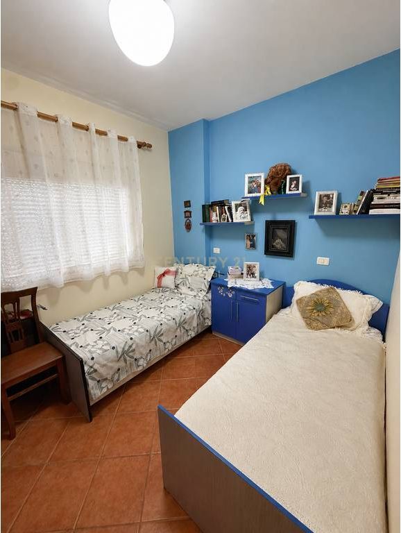 Xhamlliku - For sale 2+1 75m2 Apartment With Elevator 9th Floor Near SPAR