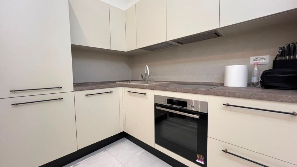 Apartament 2+1 me qira tek Rruga e Dibres