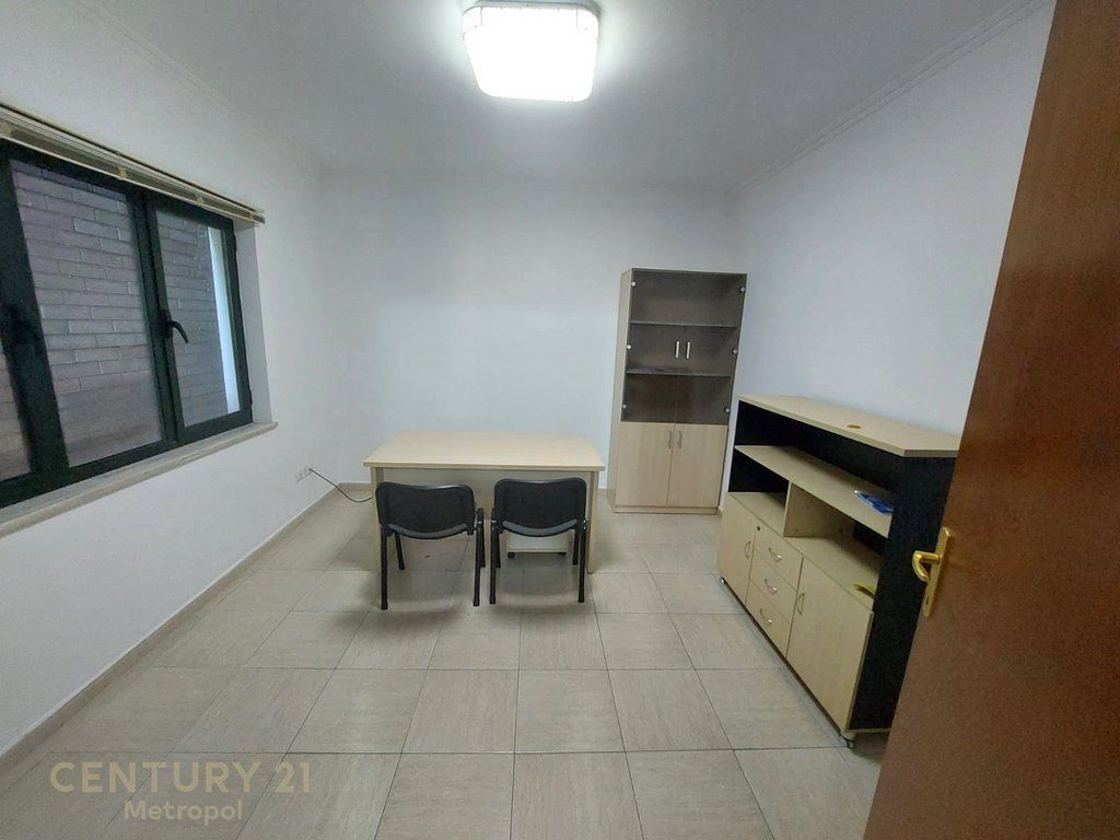 UFFICIO IN AFFITTO VICINO A XHEKO IMPERIAL!