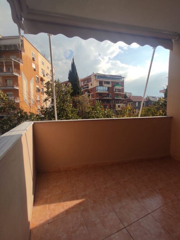 Apartament me qira 3+1+2,Fresk