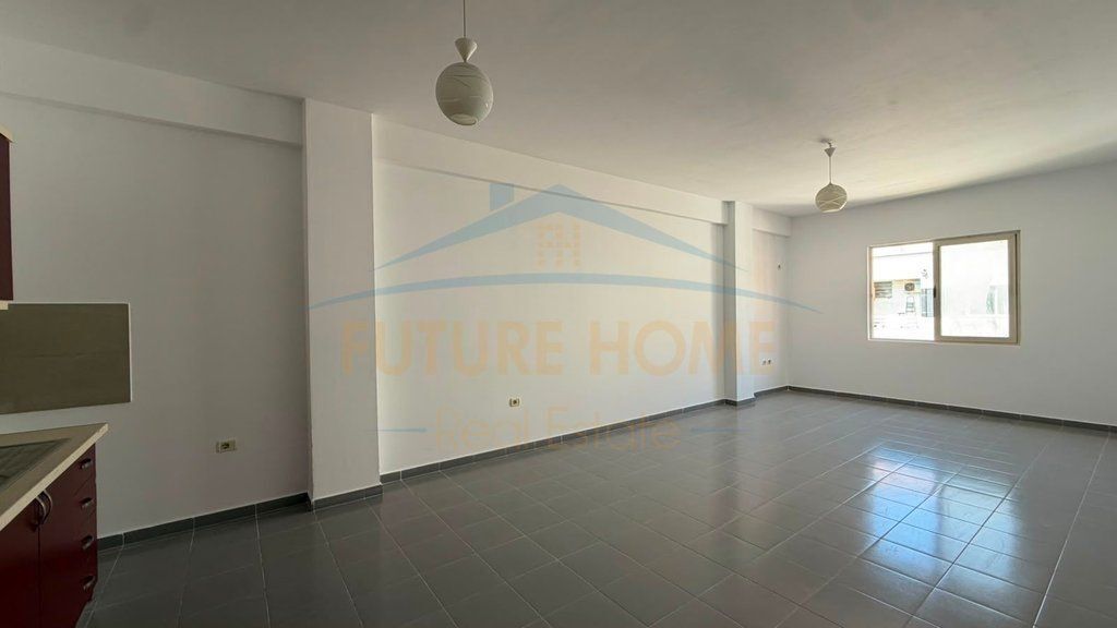 Shitet Apartament 2+1+2 , Yzberisht