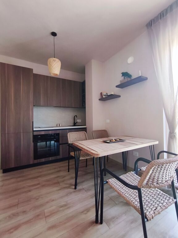 Appartamento 1+1 in Affitto a Golem – Centro, 270 m dal Mare