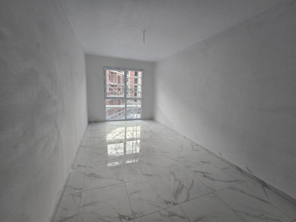 Tre Appartamenti 2+1+2 Con Balcone | In Vendita | Lago Secco