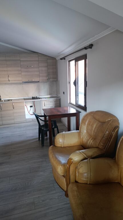 APPARTAMENTO 1+1. 40000 LEKE. VIA 5 MAJI