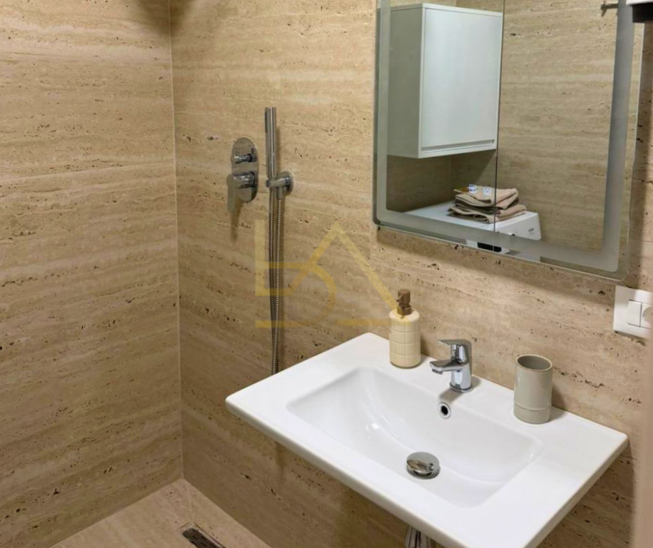JEPET ME QIRA GARSONIERE MODERNE – FUSHA E AVIACIONIT, TIRANË