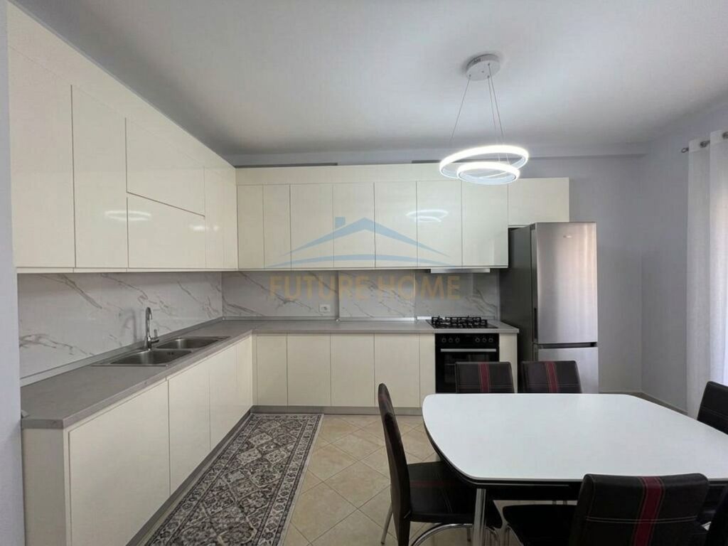 Qera , Apartament 2+1+2 , Qender , Tirane