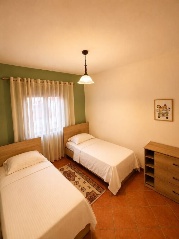 Shitet Apartament 2+1
