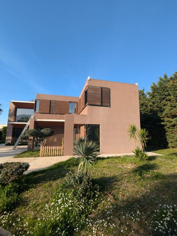 🏡 VILLA + LAND FOR SALE