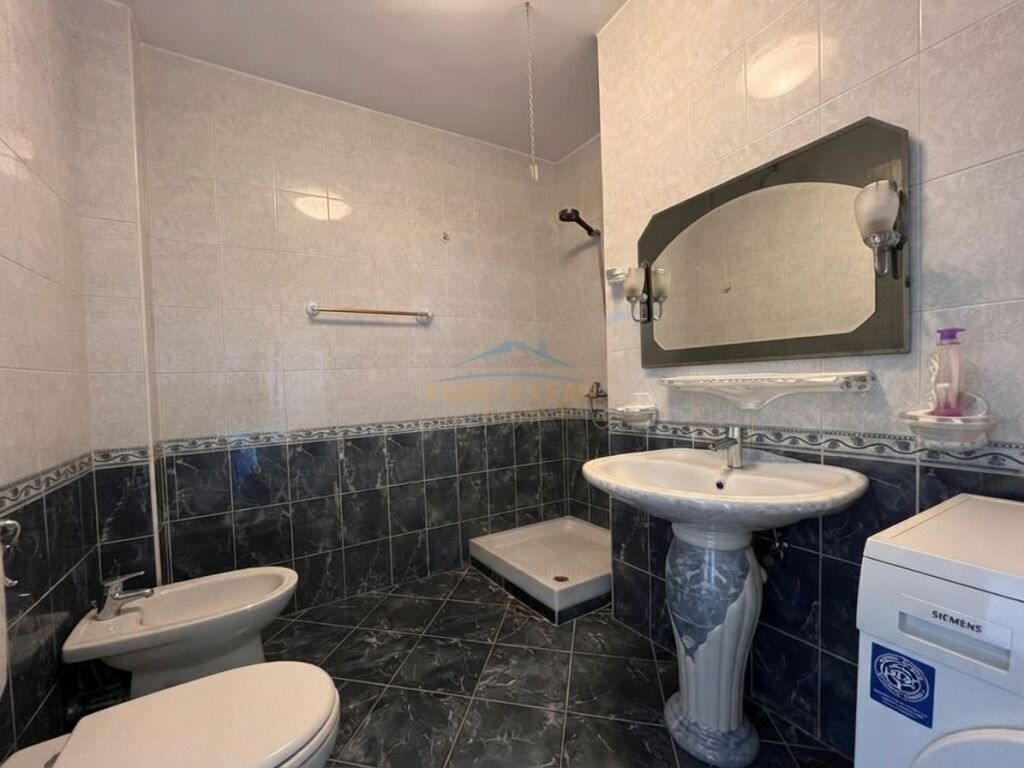 Qera , Apartament 2+1+2 , Qender , Tirane