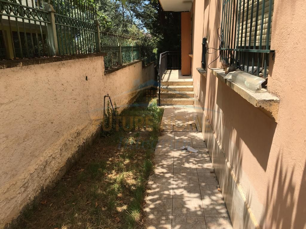 Rent, 3-Storey Villa, Priest's Hill, Tirana.