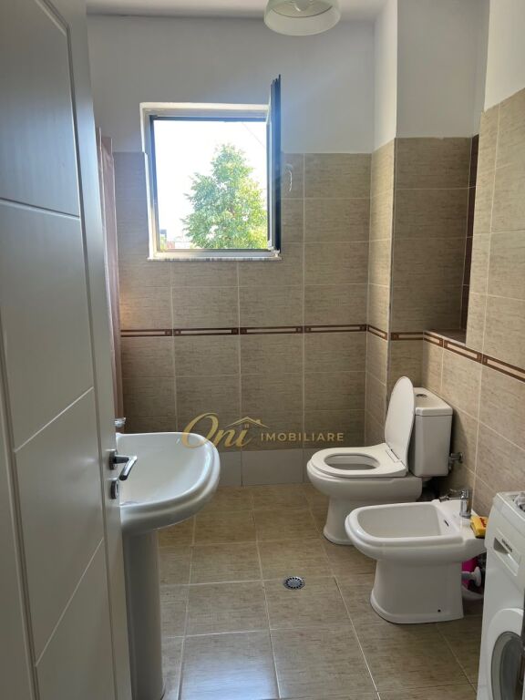 APARTAMENT PER QERA 1+1 PALLATI I BRIGADAVE RRUGA E ELBASANIT