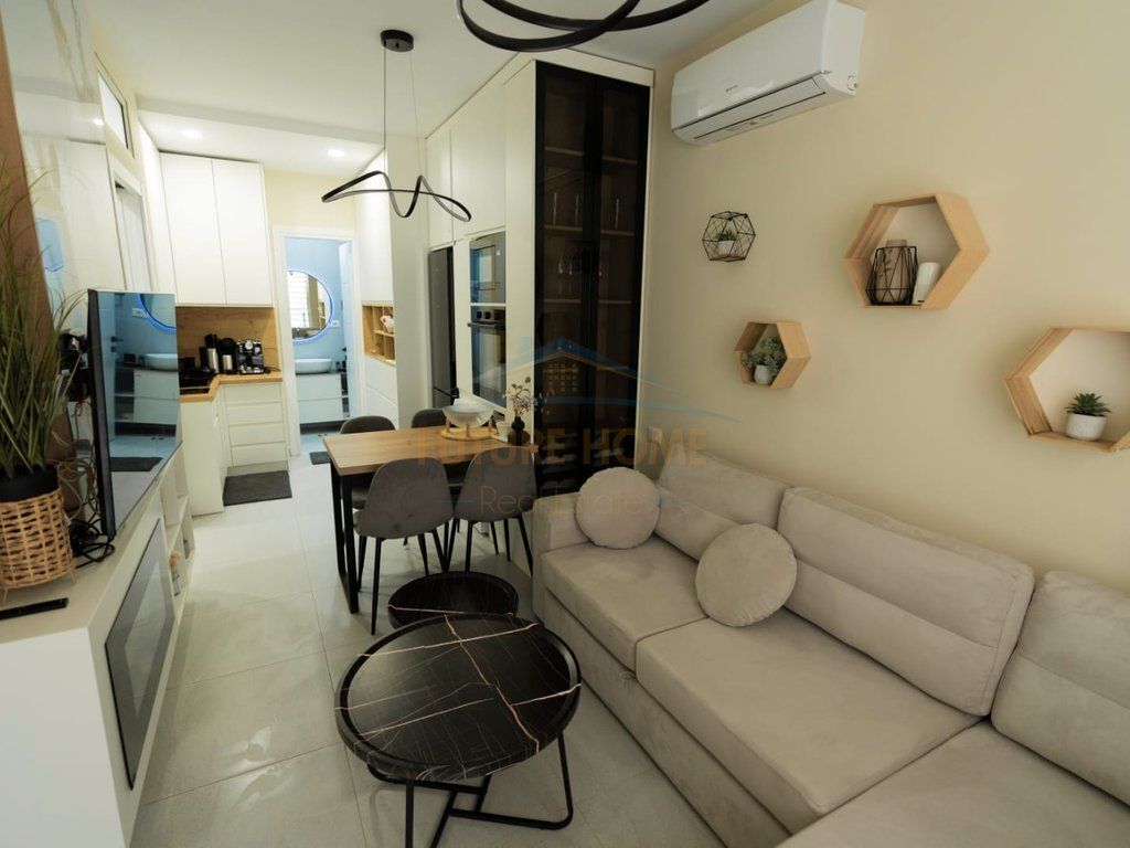 Shitje, Apartament 2+1+Post Parkimi , Kompleksi Sofo Duni , Dhermi
