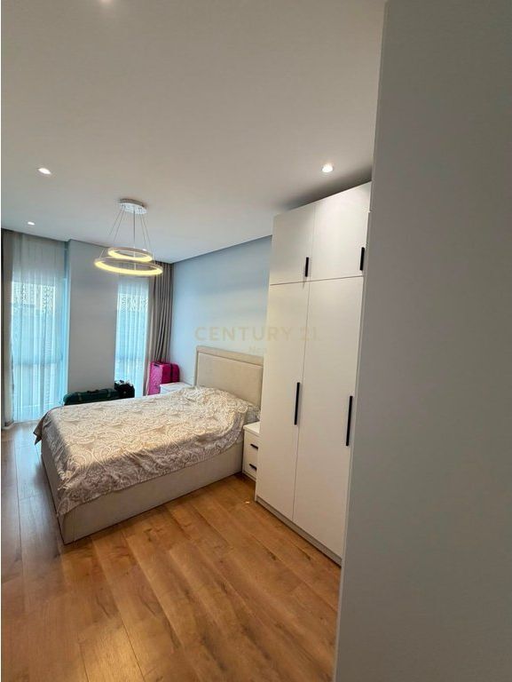 Apartment for rent 1+1 opposite Ring Center, near Zogu I Zi!