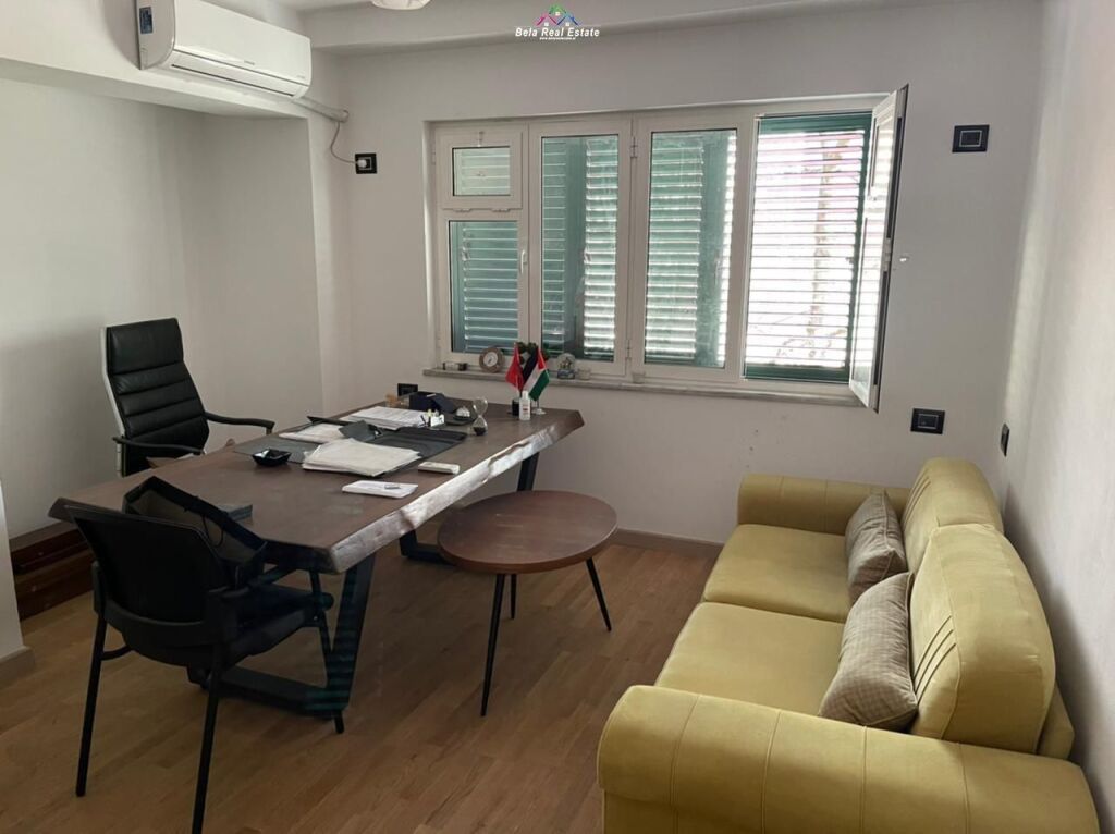 Office for Rent 1+1 in Center (ID BZ2106) Tirana