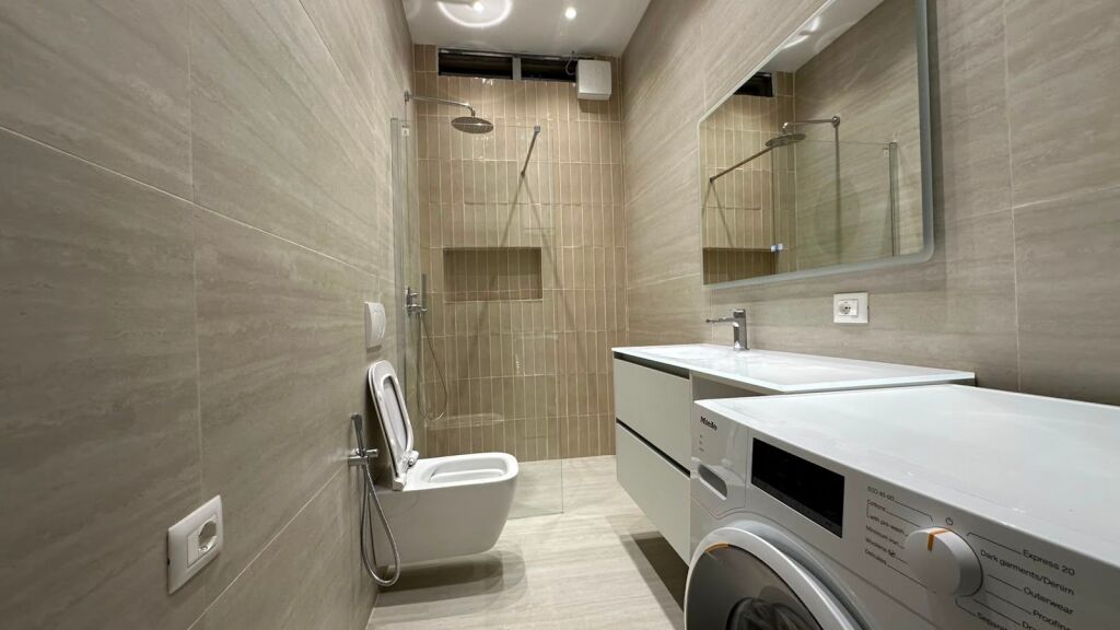 Apartament 1+1 me qira tek Medreseja