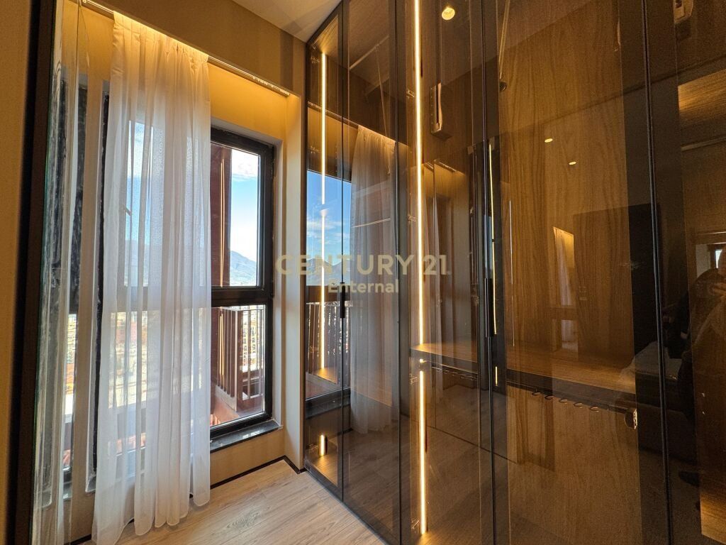 Luxury apartment 2+1+2 for rent at Garden Building