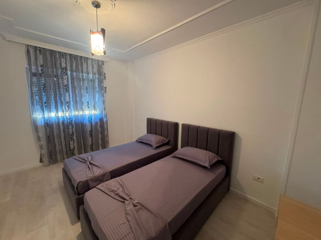 2+1 Apartment for rent – Near Globe / Kavajës Street !