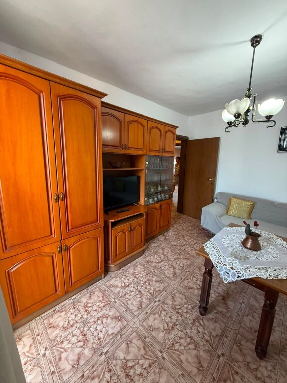 Affittiamo 2+1 in via Kavaja