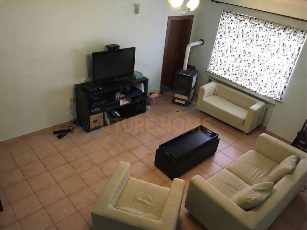 Qera, Vilë 3-Katëshe, Kodra e Priftit, Tiranë.