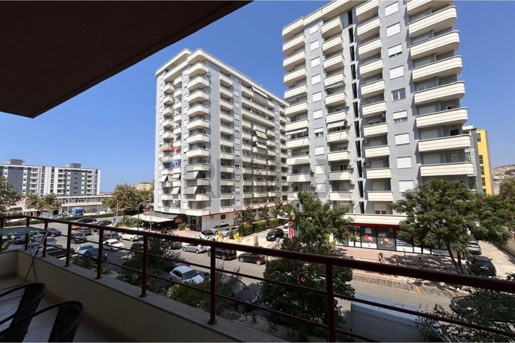 🏡 APARTMENT 2+1 FOR RENT – VLORË