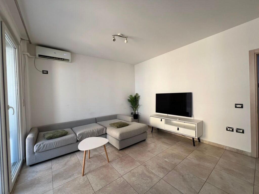 Shitet,Apartament 1+1,Kompleksi Xhura