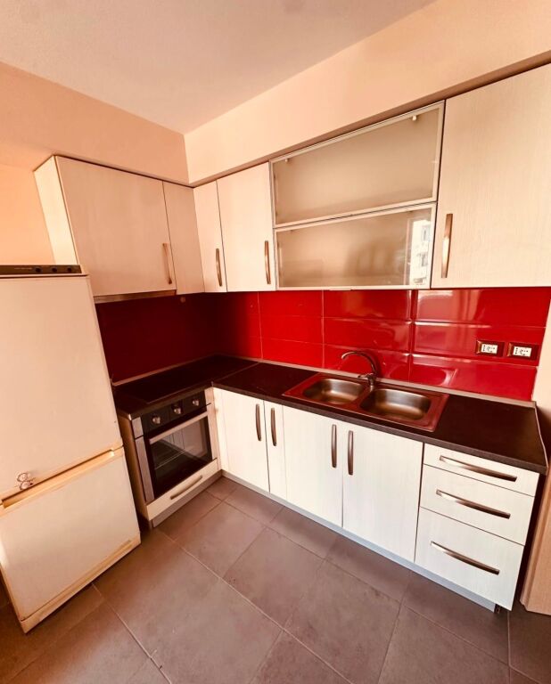 Apartament me qera 1+1 Shkolla e Bashkuar