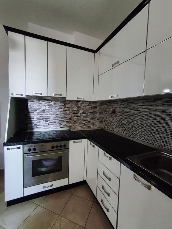 Apartament 1+1 me qira në Rrota e Kuqe, Durrës
