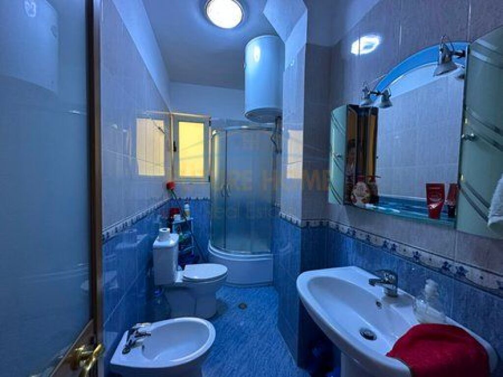 Shitet, Apartament 2+1+Depo, Fresku, Tirane.