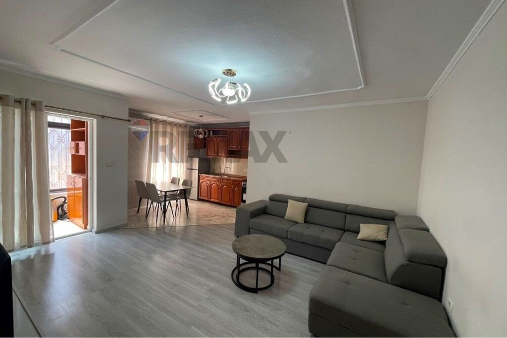 Apartament - Për Qira - Rruga Dritan Hoxha, Tiranë