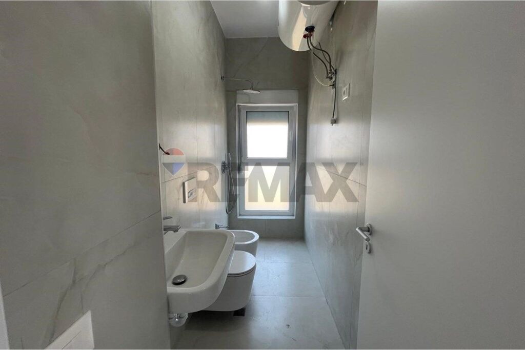 Apartament - Për Shitje - Kompleksi Mangalem, Tiranë