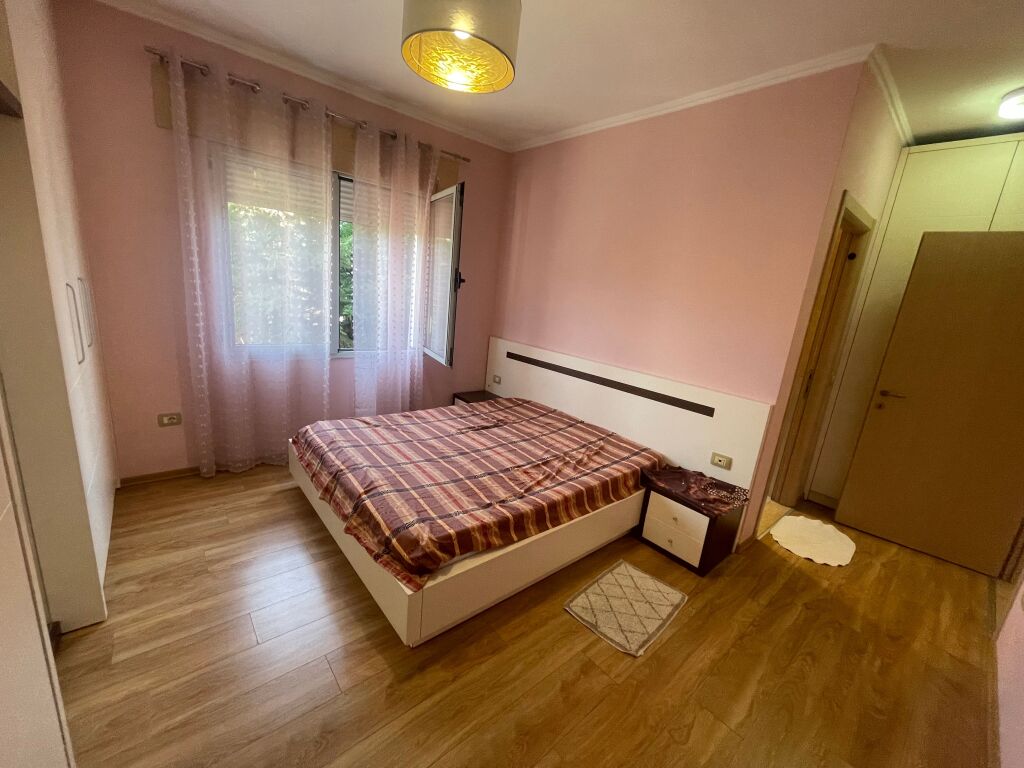 Affitto 2+1 + parcheggio lago secco, complesso greco
